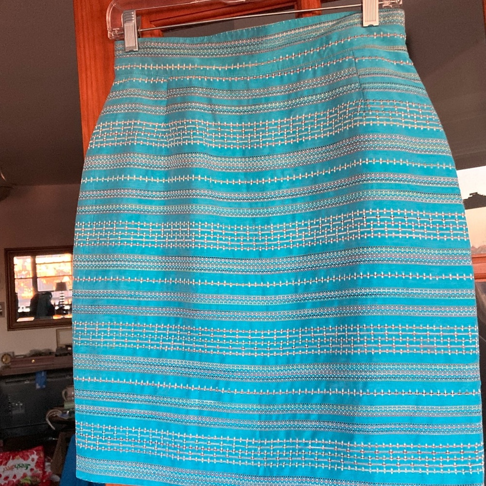 Beautiful Vertigo Paris embroidered blue pencil skirt slim fit❤️🥰